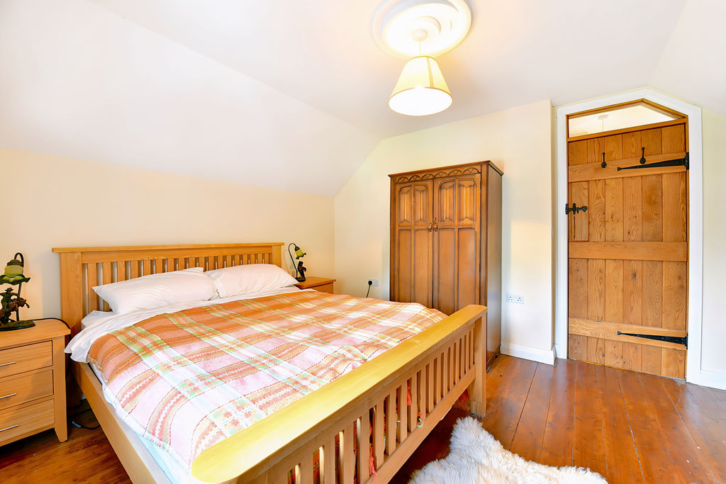 Bedroom- click for photo gallery